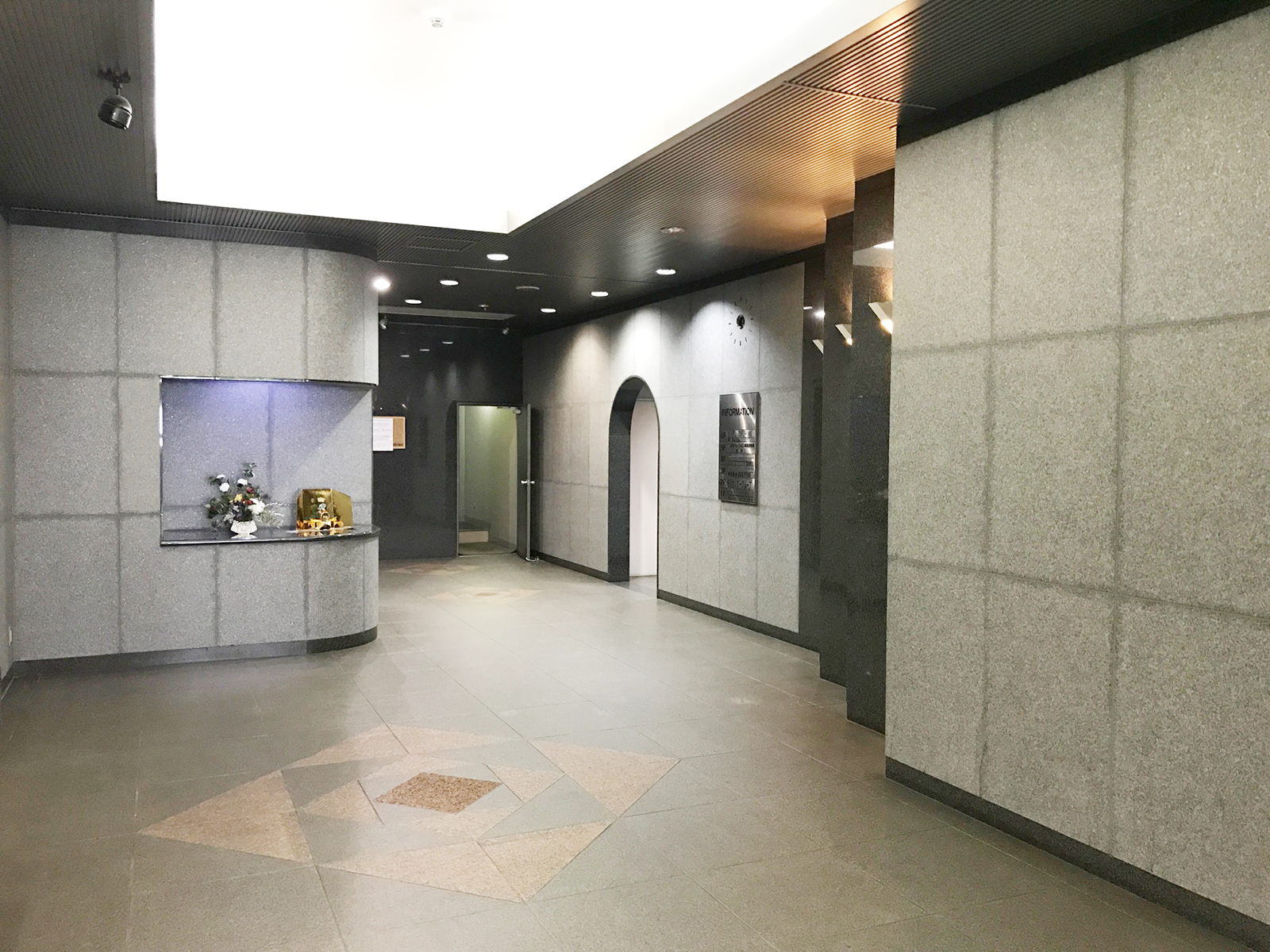 �݂���c���̃r��1�K���r�[